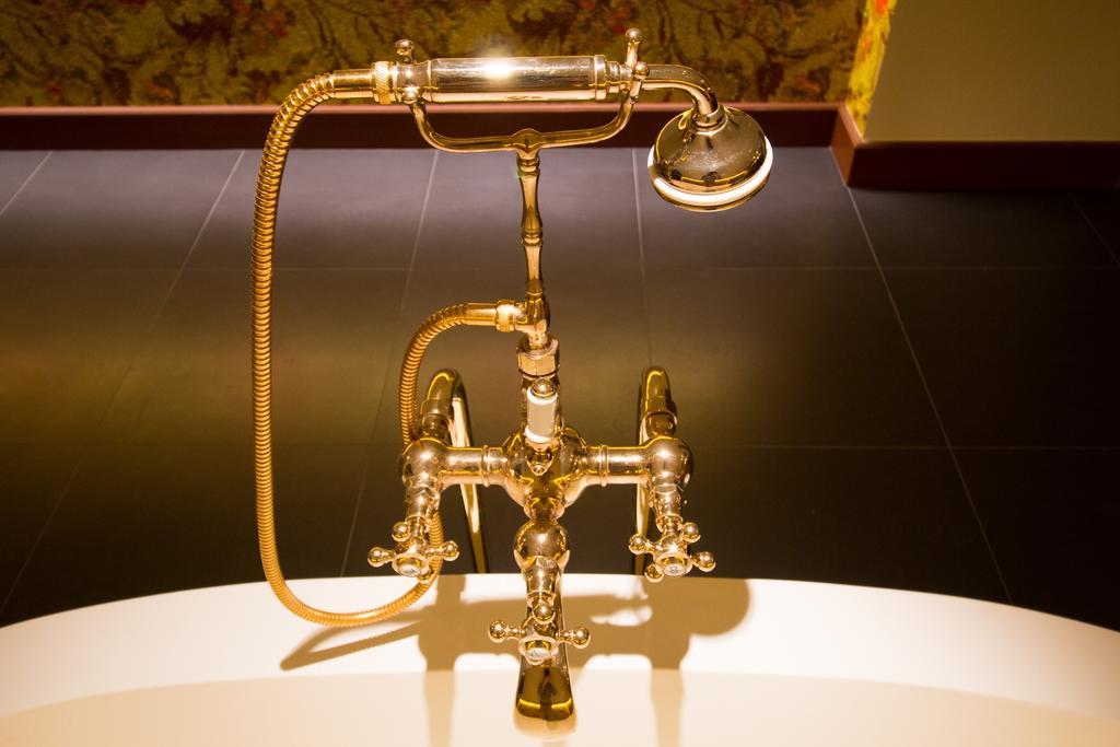 The Royal Suite - R.Q.C. La Haye Chambre photo