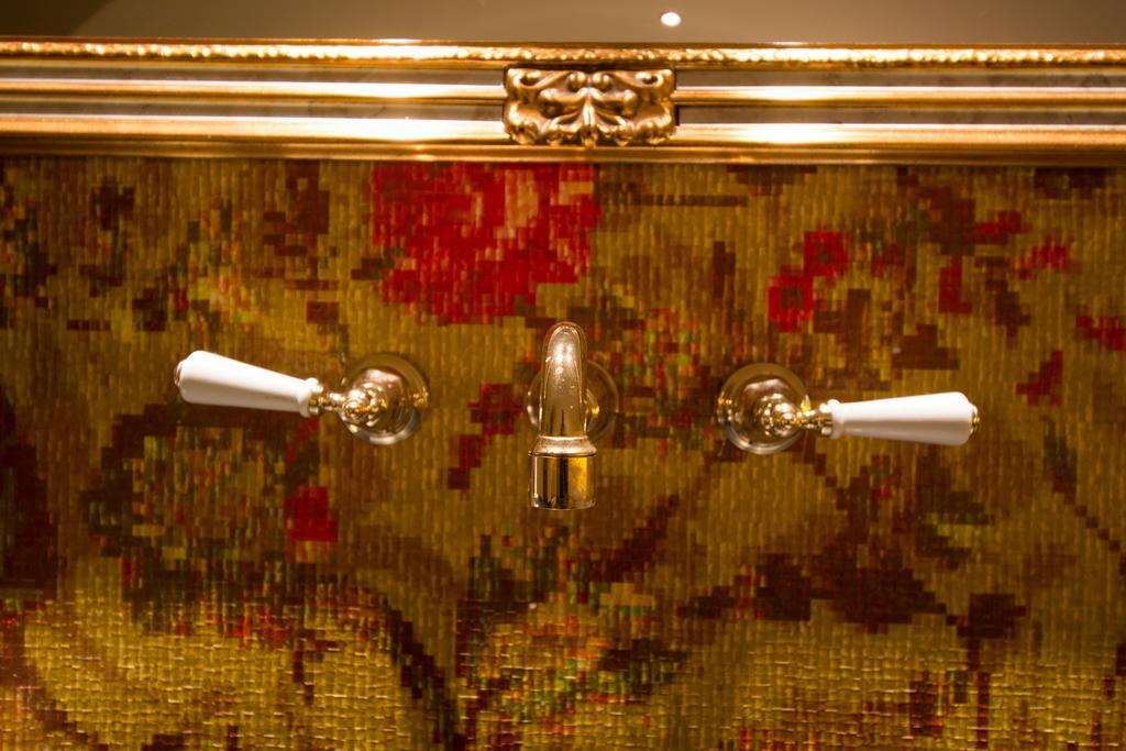 The Royal Suite - R.Q.C. La Haye Chambre photo